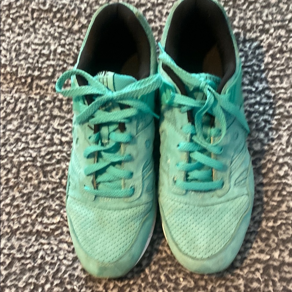 Saucony Men’s size 10.5 XT 600 jogging shoes in Good Condition!